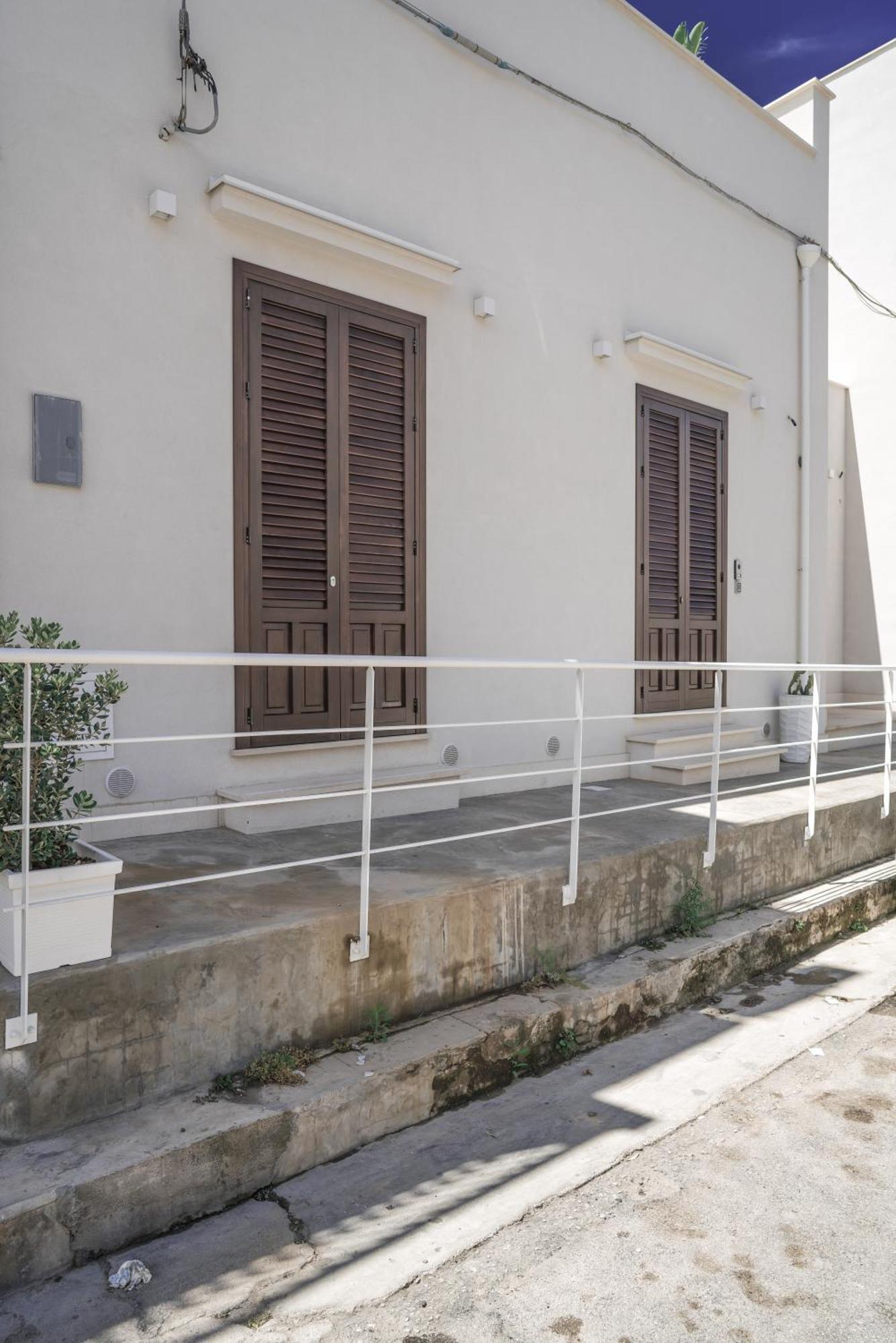 Casa Azzurra Rooms E Apartment Terrasini Luaran gambar