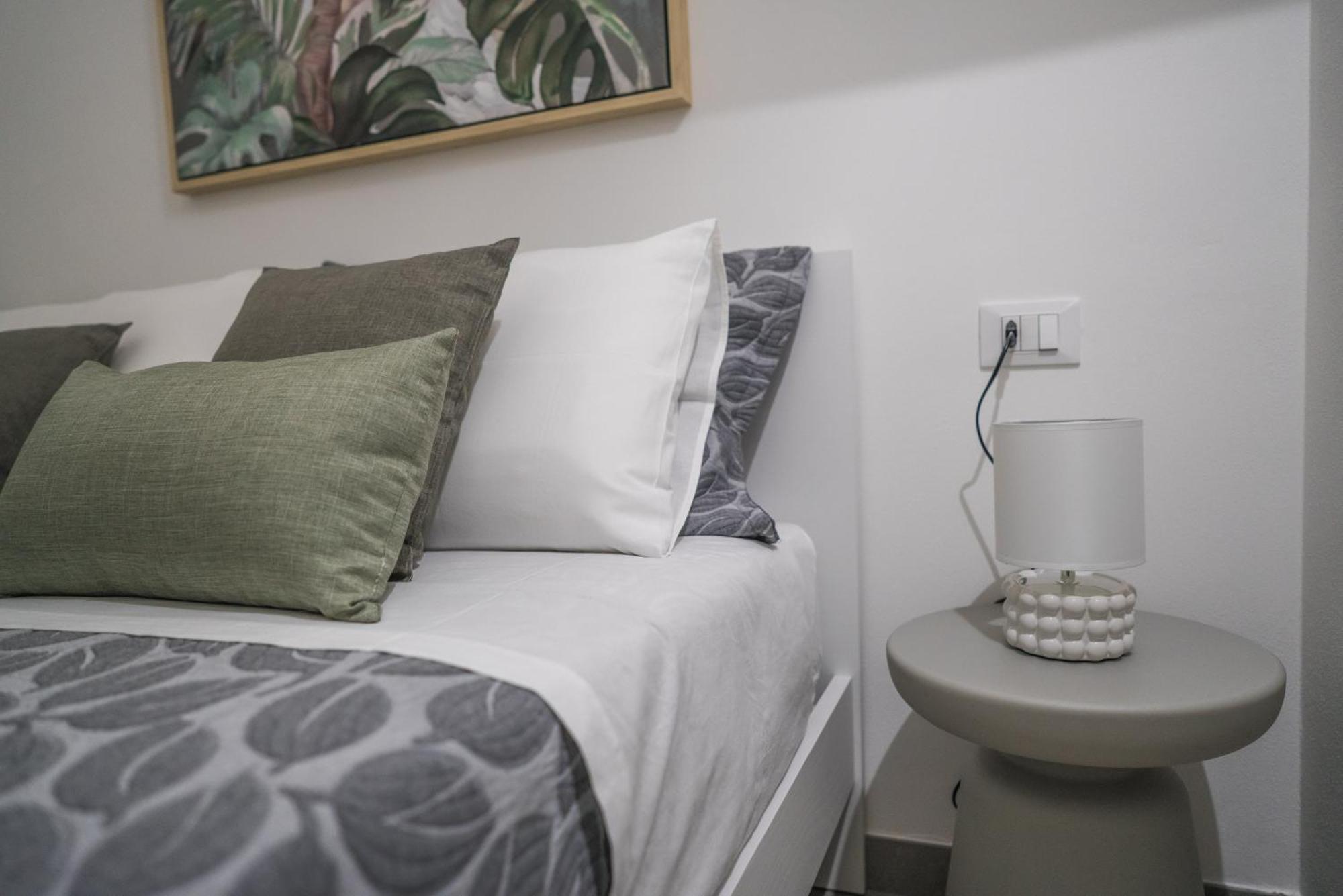 Casa Azzurra Rooms E Apartment Terrasini Luaran gambar